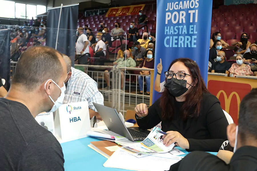 Casi 700 sureños se dieron cita en Ruta CDBG-DR Ponce para orientarse de Programas que lo ayudan a tener una casa fuerte y segura.