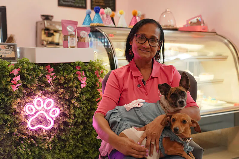 Bone-a-Pet-Eat: Un restaurante para mascotas “human-friendly” Foto 2